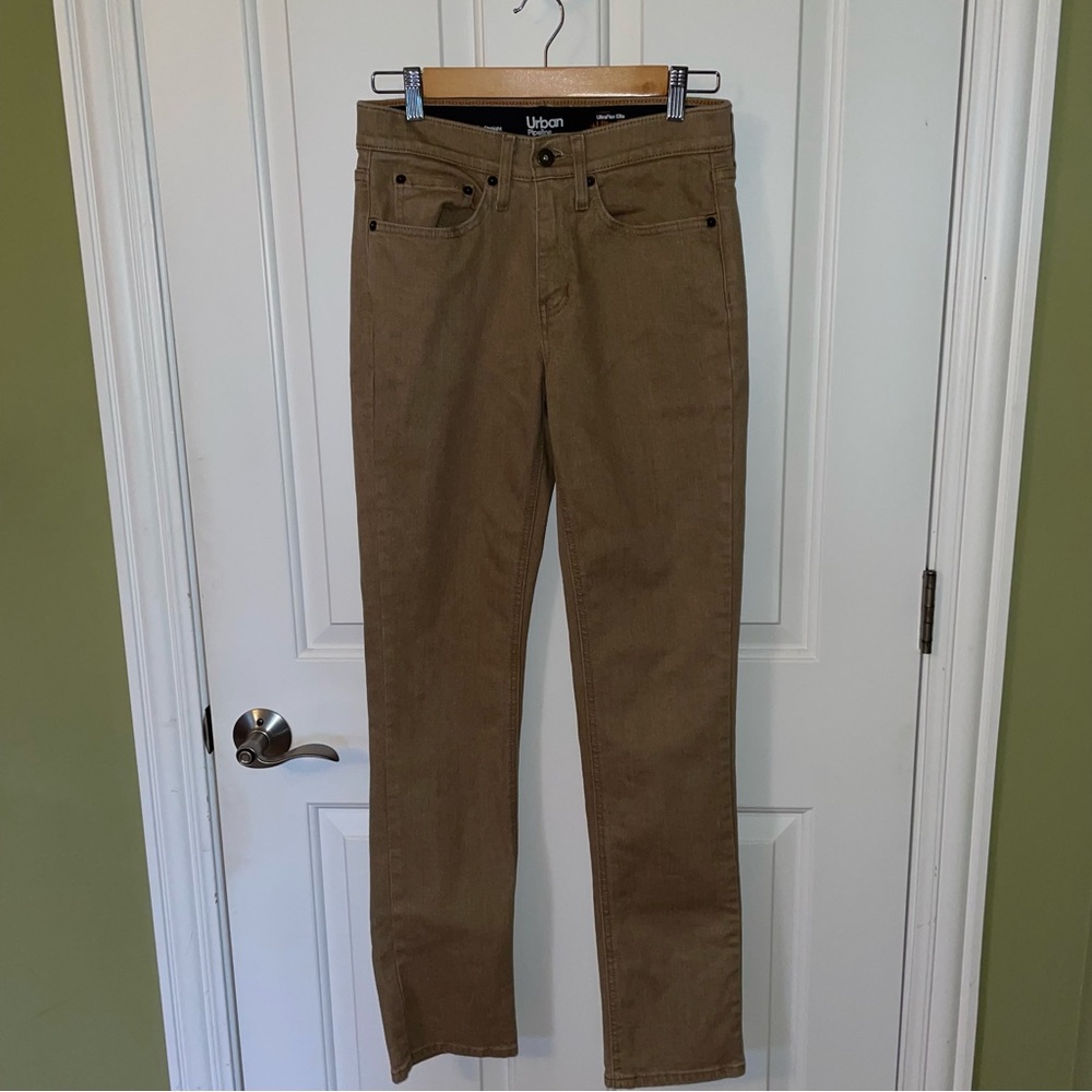 New w/out tags tan jeans Urban Pipeline 29x32